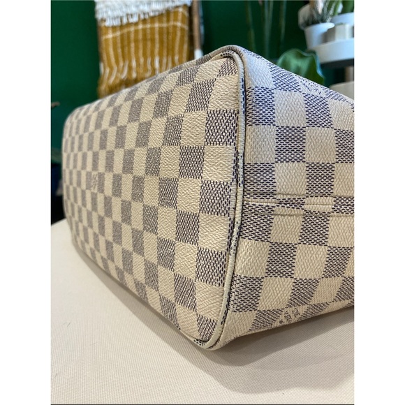 *SOLD* Louis Vuitton Neverfull MM - Picture 7 of 11